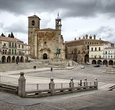 El Jardin Del 22 * Trujillo